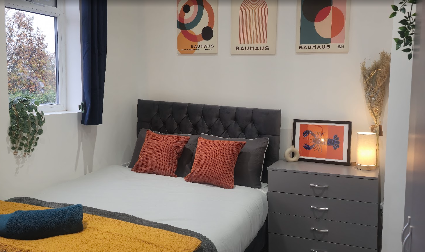 Sheffield after — double room with garden view