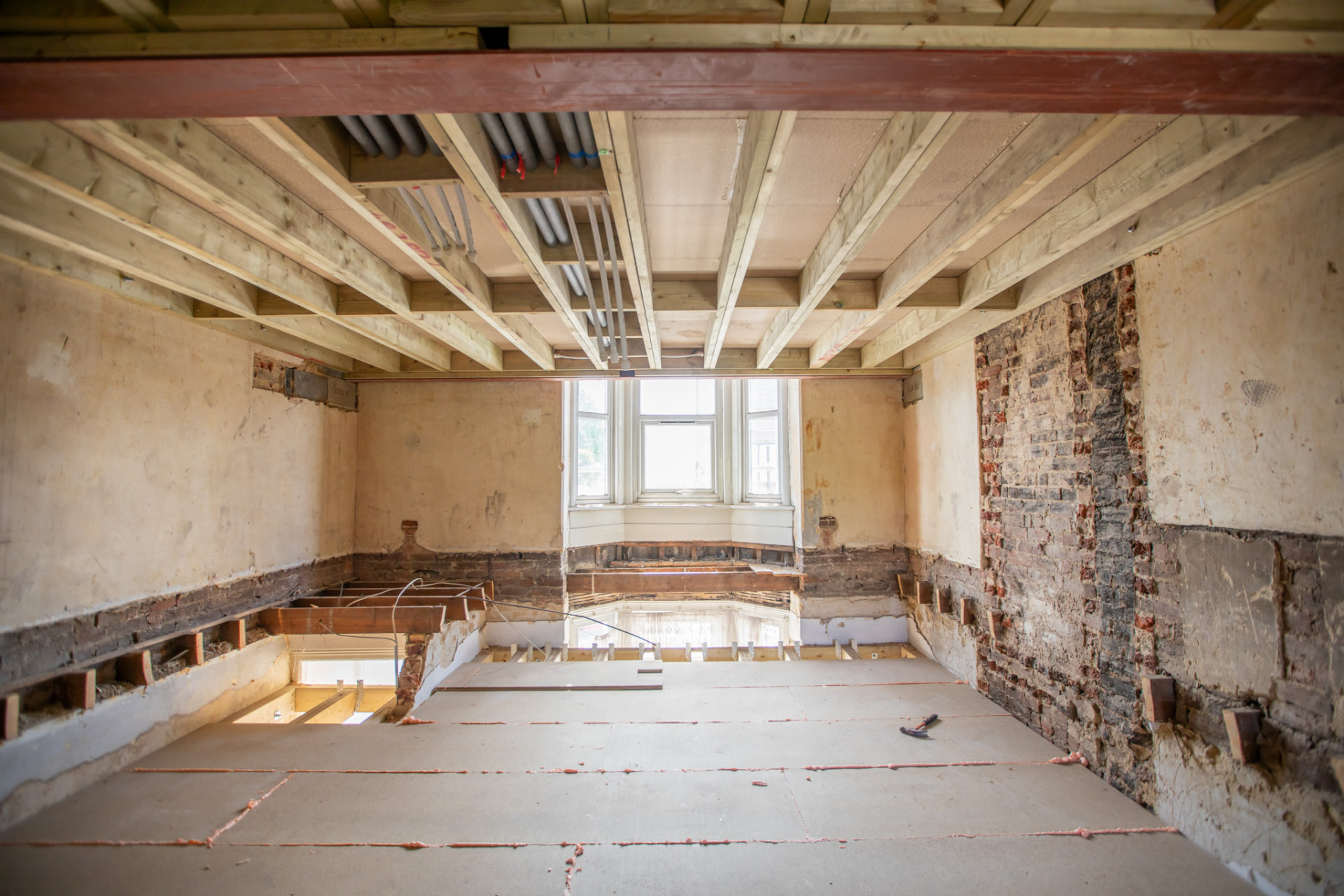 Wadham Road during — bay-window room reframed